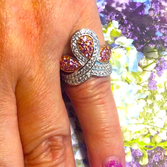 FLASH SALE. 1 HOUR. THIS IS A BUBBLE GUM PINK RING - Picture 3 of 15